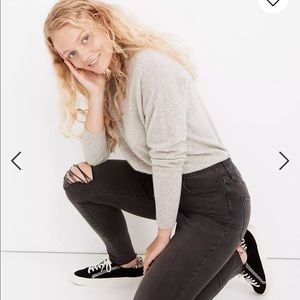 Black high rise destroyed Madewell jeans size 26